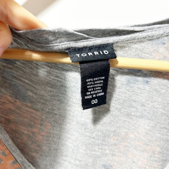 🌷 sale* Torrid Oversized V Neck Floral T Shirt Size Medium Modal Lightweight - Picture 6 of 12